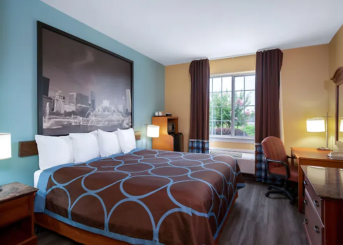 Super 8 By Wyndham Salisbury