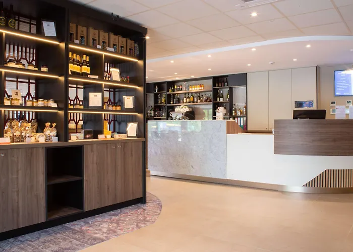 Brit Hotel Caen Nord - Memorial