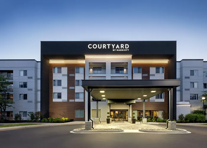 Courtyard Edison Woodbridge