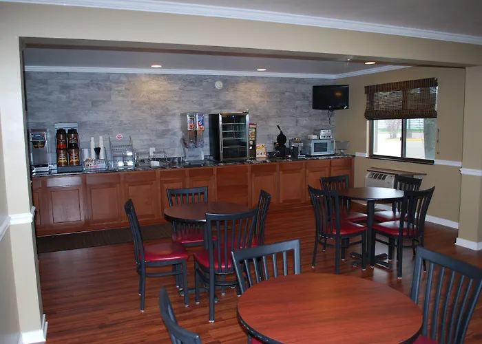 Super 8 By Wyndham Eau Claire Wi