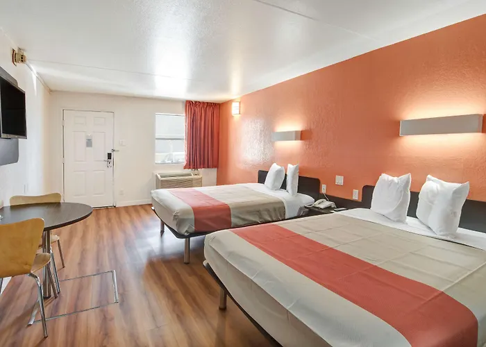 Motel 6-Dallas, Tx - Forest Lane