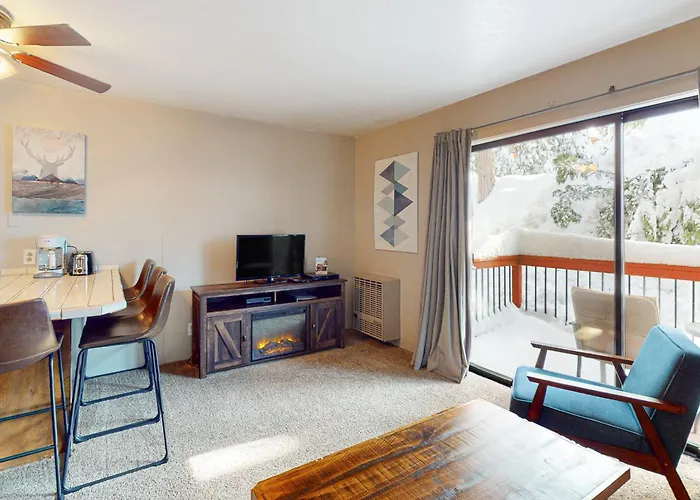 Yosemite West Condo B104