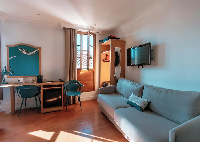 Grand Hotel De La Gare Toulon - Boutique Hotel