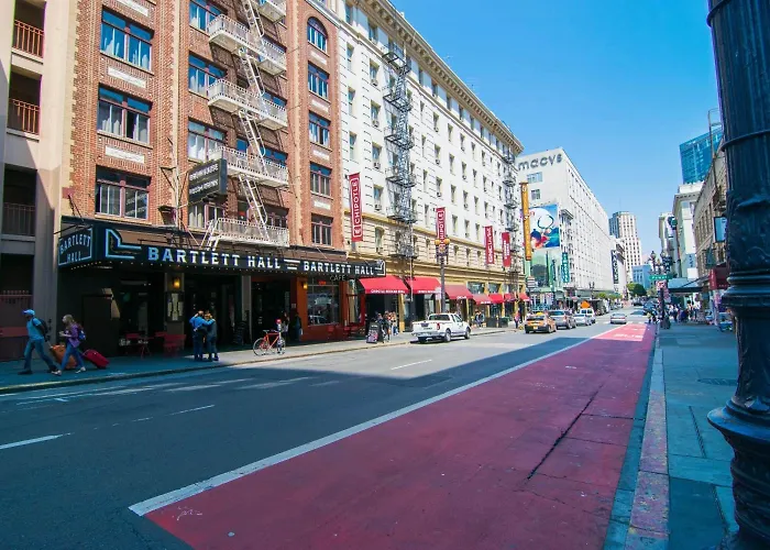 The Bartlett Hotel And Guesthouse