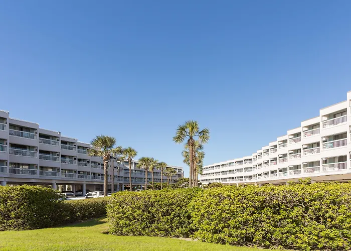 Casa Del Mar Beachfront Suites