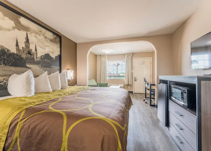 Super 8 By Wyndham Lake Charles Northeast