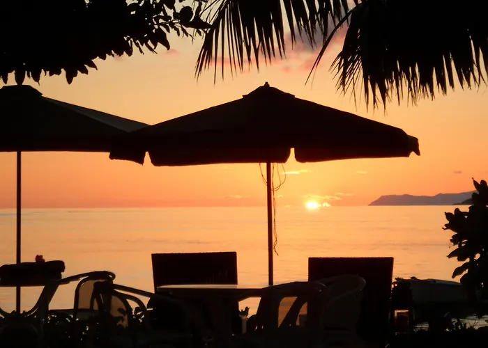 Palm Beach Hotel