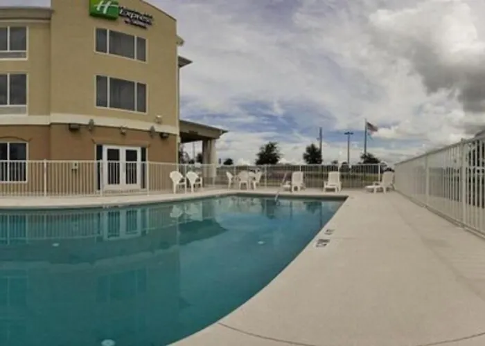 Holiday Inn Express Hotel & Suites Brooksville West, An Ihg Hotel