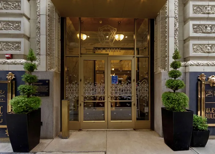 Hampton Inn Majestic Chicago Theatre District