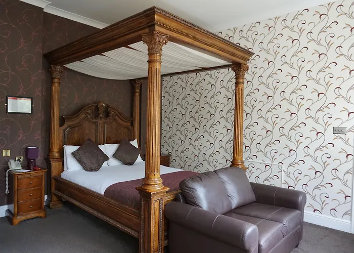 Broadfield Park Hotel