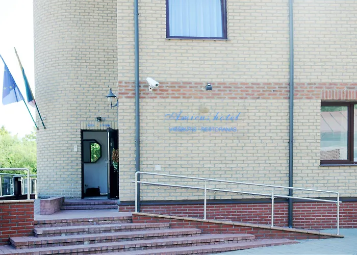 Amicus Hotel