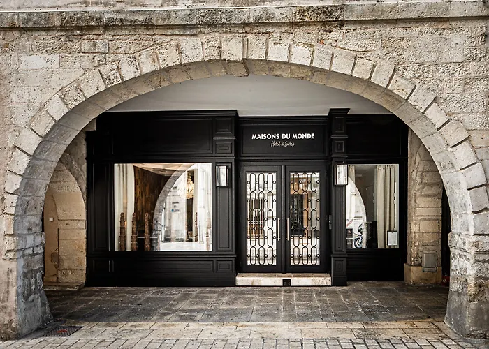 Maisons Du Monde Hotel & Suites - La Rochelle Vieux Port
