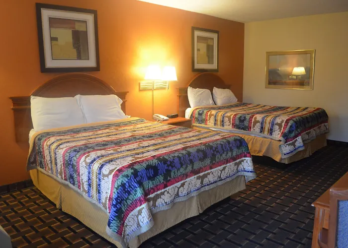 Great Lakes Inn & Suites