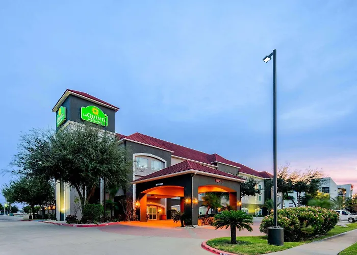 La Quinta By Wyndham Mission At West Mcallen
