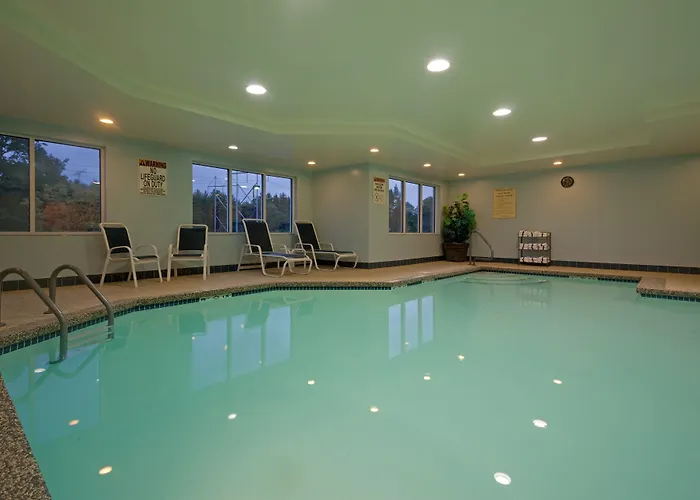 Holiday Inn Express & Suites Rochester By Ihg