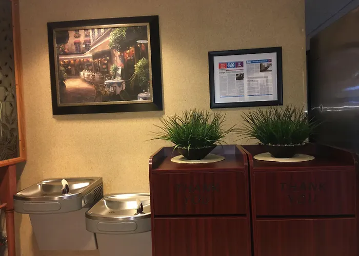 Microtel Inn & Suites By Wyndham Indianapolis Airport