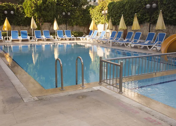 Lara Dinc Hotel