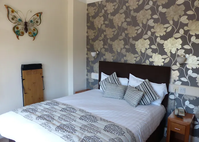 Farnham House Hotel