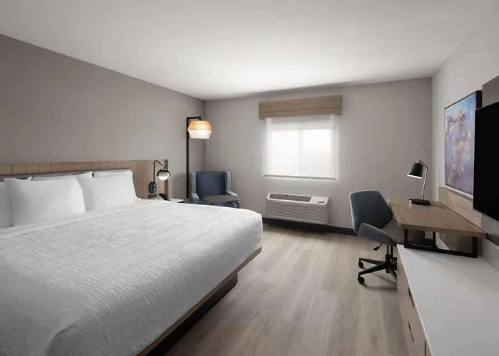 La Quinta Inn & Suites By Wyndham Greenville Woodruff Rd
