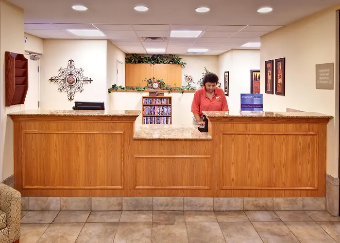 Candlewood Suites Omaha Airport