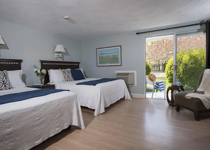 Chatham Seafarer Inn