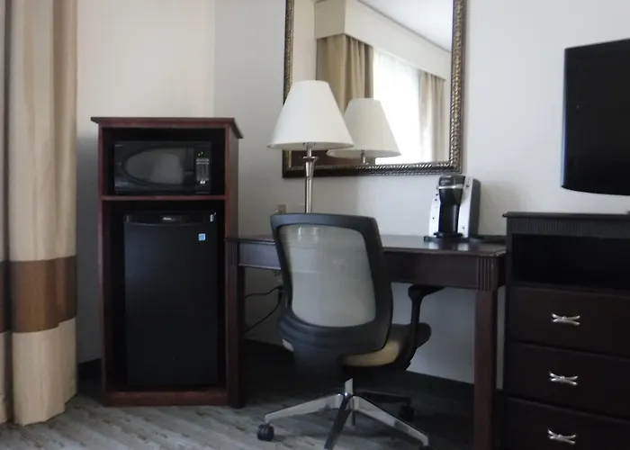 Holiday Inn Express West Jefferson By Ihg