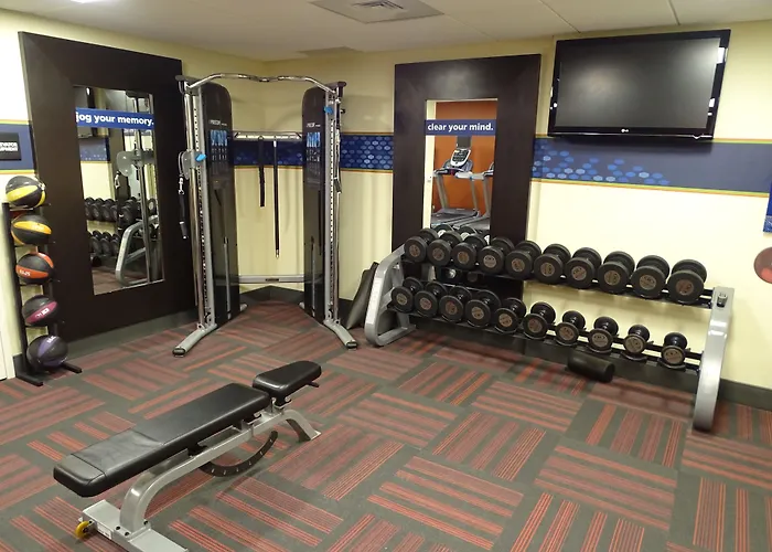 Hampton Inn & Suites Madison - West