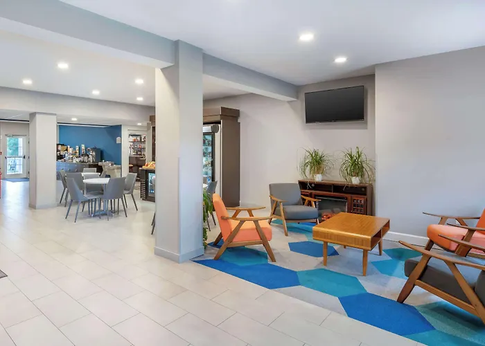 Microtel Inn & Suites By Wyndham Brooksville