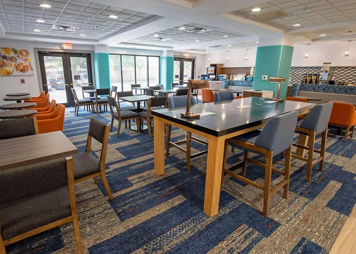 Wingate By Wyndham Lafayette Airport