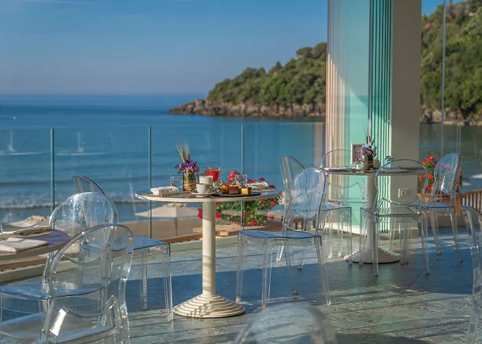 Summit Hotel