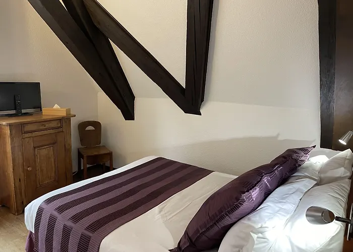 Hotel De La Couronne