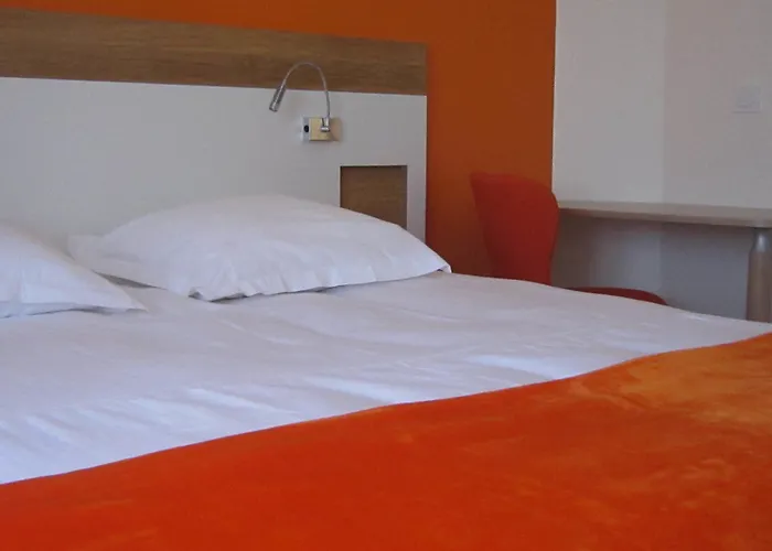 Hotel De Perros, The Originals Boutique