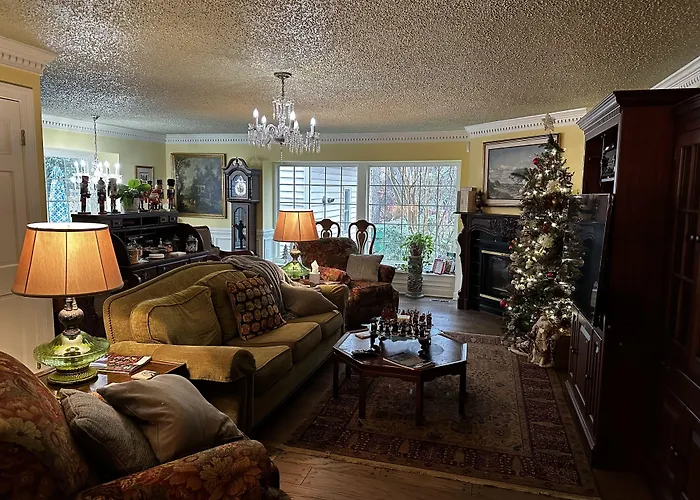 Williamsburg Sampler B & B