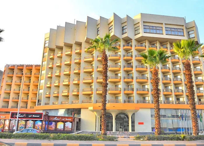 Aracan Pyramid Hotel