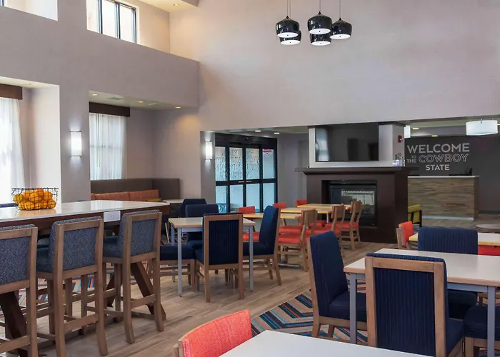 Hampton Inn & Suites Riverton