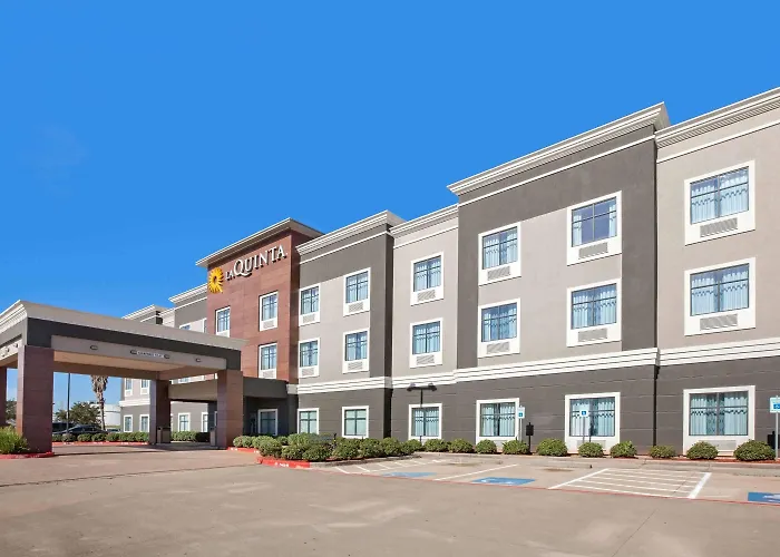 La Quinta Inn & Suites By Wyndham Houston Pasadena North