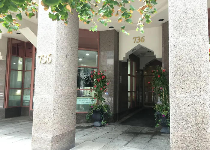 Canada Suites on Bay, established 1998 Toronto