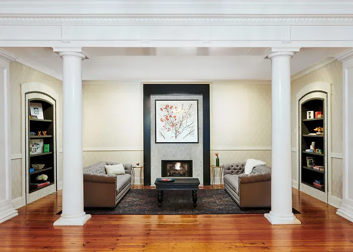 Inn At Carnall Hall