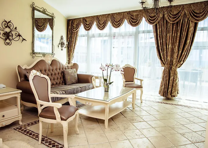 Flamingo Suites Boutique Hotel