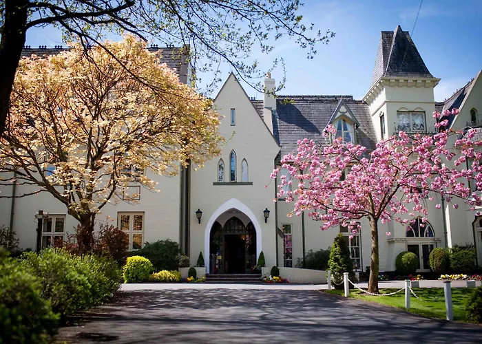 Glen-Yr-Afon House Hotel