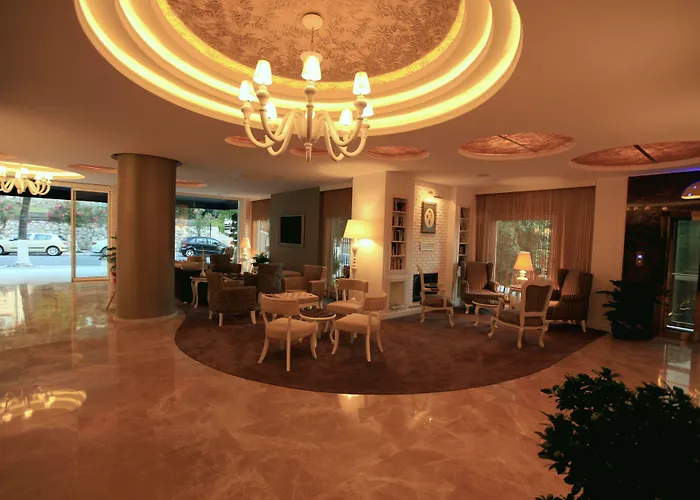 Yacht Classic Hotel - Boutique Class