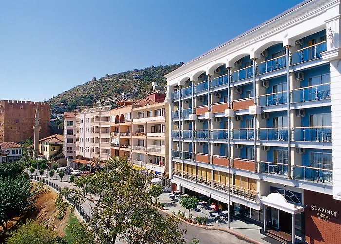 Numa Port Hotel