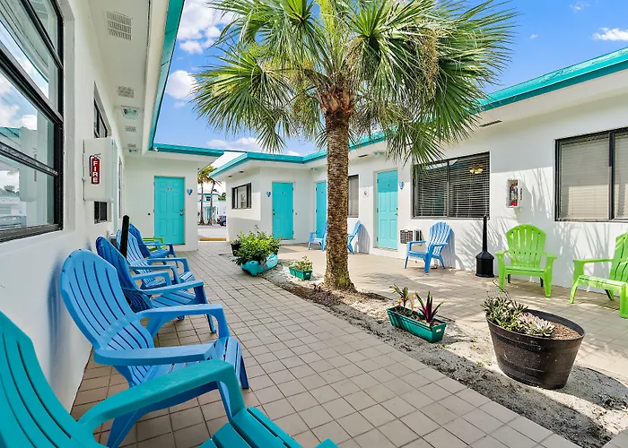 Hollywood Beachside Boutique Suite
