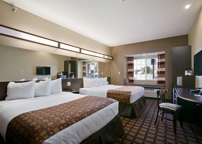 Microtel Inn & Suites