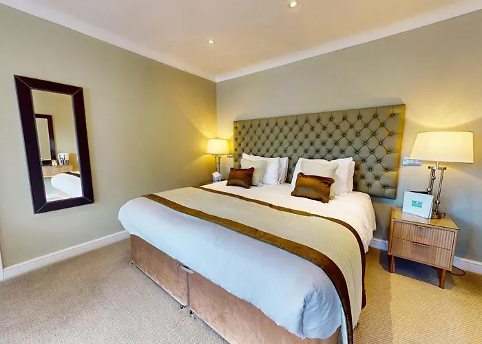 Rowton Hall Hotel And Spa