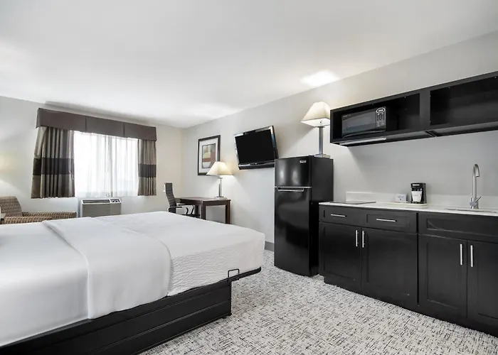 Baymont By Wyndham Marinette