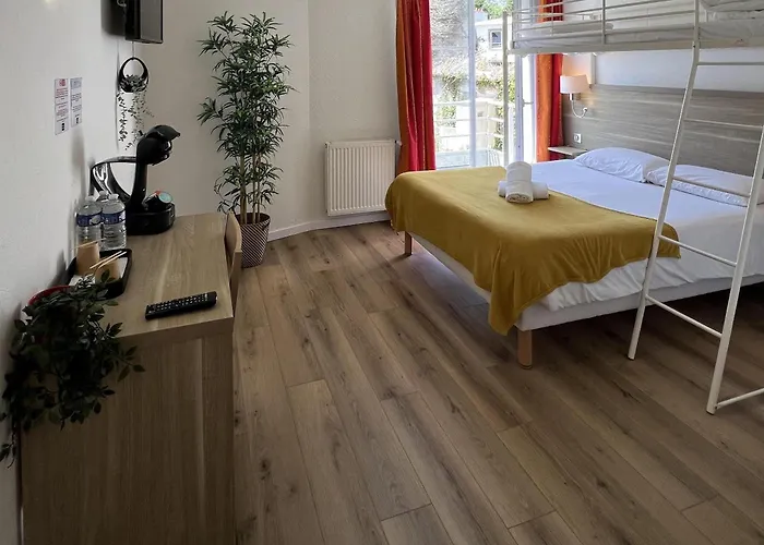 Couett'Hotel Brest Port De Plaisance, Les Pieds Dans L'Eau