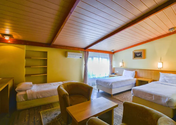 Hotel Lirak