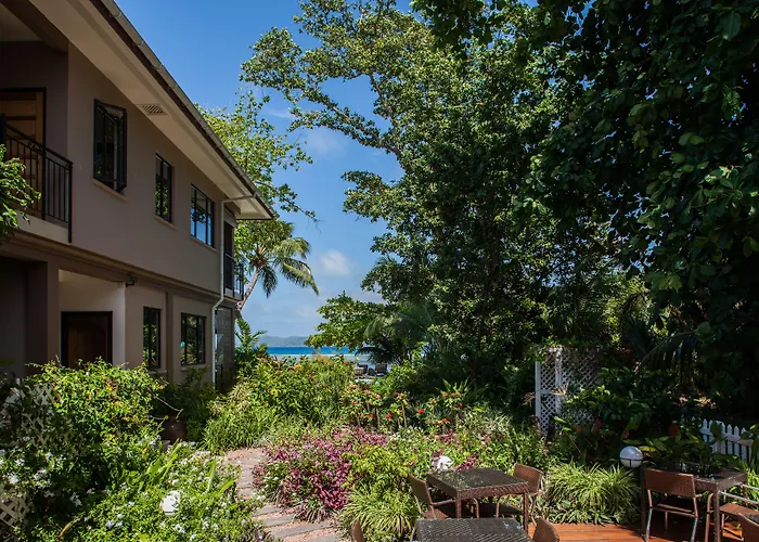 Le Repaire - Boutique Hotel & Restaurant