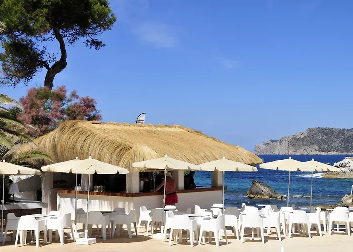 Fergus Style Cala Blanca Suites